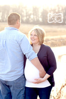 Rohloff ~ DeForest Maternity Photography